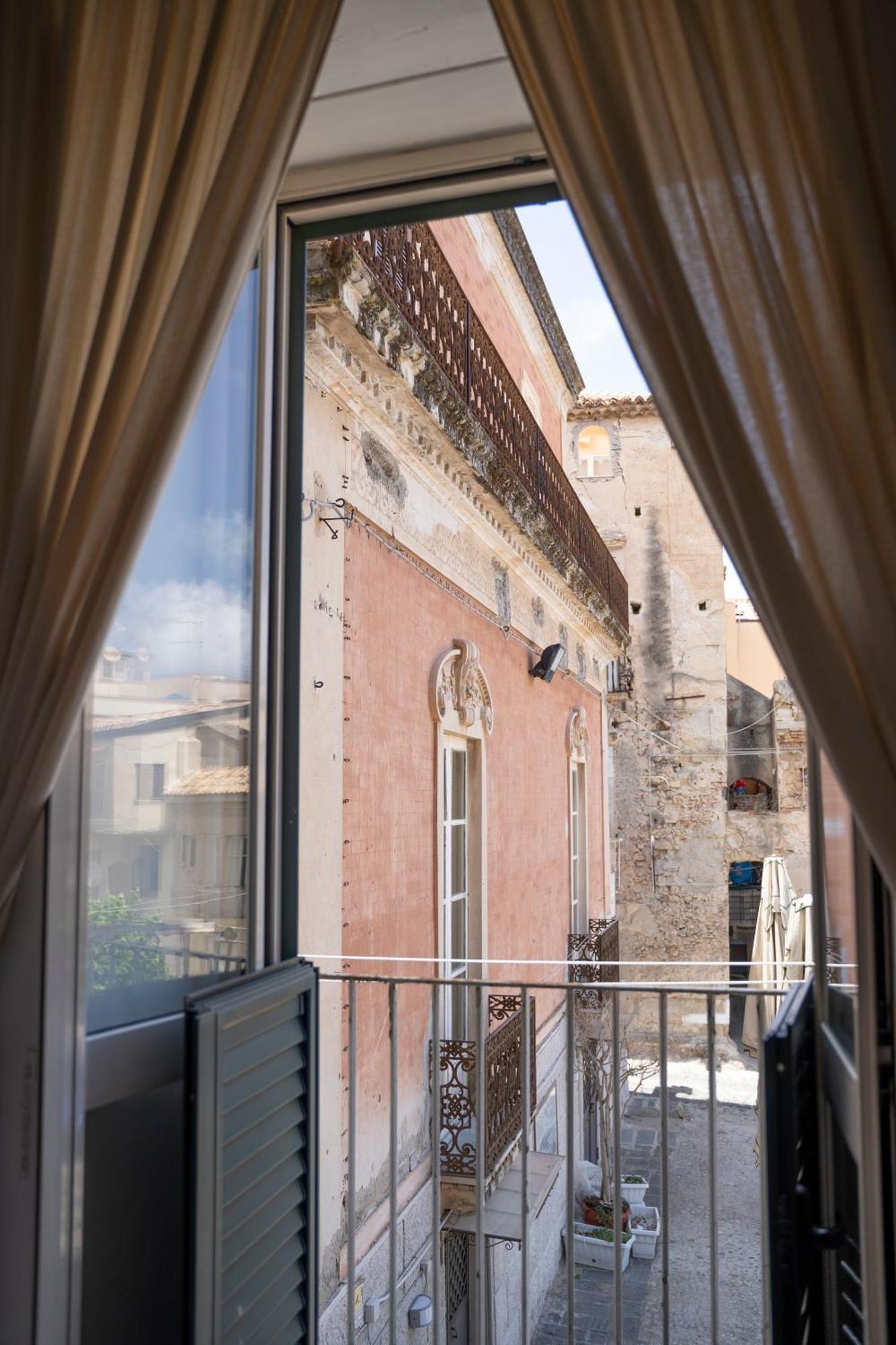 Il Marchese Del Grillo Apartment Tropea Phòng bức ảnh
