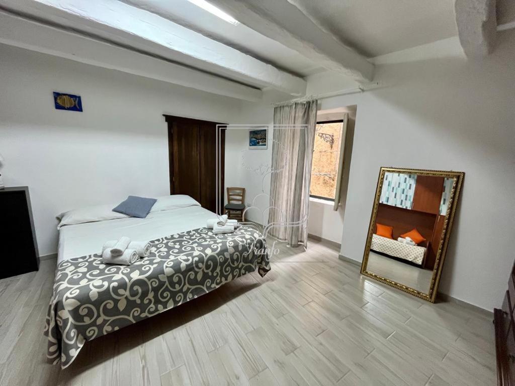 Il Marchese Del Grillo Apartment Tropea Phòng bức ảnh